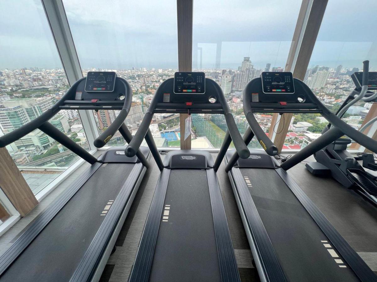 בנגקוק 2 Bedroom Luxury Apartment 3 Min Walk From Bts Ekkamai מראה חיצוני תמונה