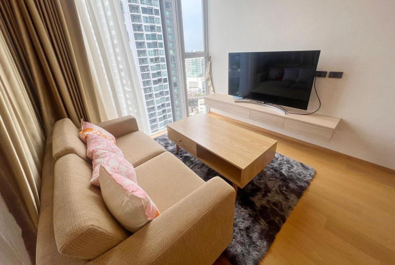 בנגקוק 2 Bedroom Luxury Apartment 3 Min Walk From Bts Ekkamai מראה חיצוני תמונה